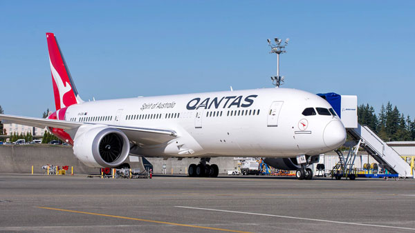 யம்மாடியோவ்... 19 மணிநேர விமான பயணமா!! உலகிலேயே நீண்ட தொலைவு இயங்கும் விமானம் இதுதான்! 