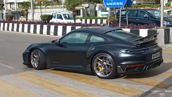 தன்னுடையே போர்ஷே காருக்காக சில லட்சங்களை வாரி இறைத்த சச்சின் டெண்டுல்கர்... மனுஷனுக்கு ரசனை அதிகம்!