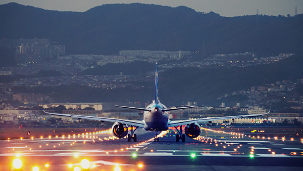 அடுத்தடுத்து போட்டா பல பிரச்சனைகள் இருக்கு . . . ரன்வேக்கள் குறுக்க மறுக்க அமைக்கப்படுவதற்கு இதான் உண்மையான காரணம்