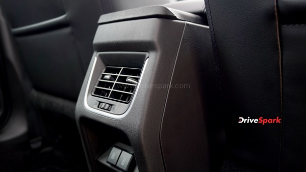 க்ரெட்டாவை தூக்கிச் சாப்பிடுமா டொயோட்டா ஹைரைடர் . . . இதோ ரிவியூவை படிங்க . . .