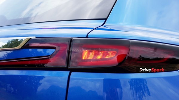 க்ரெட்டாவை தூக்கிச் சாப்பிடுமா டொயோட்டா ஹைரைடர் . . . இதோ ரிவியூவை படிங்க . . .