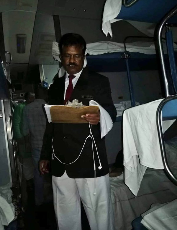 ரயிலில் போகும் போது டி டி ஆர் திடீரென காணாமல் போனால் எப்படிக் கண்டு பிடிக்க வேண்டும் தெரியுமா . . .