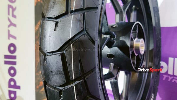 பைக்கிலேயே லே லடாக் டூர் போறீங்களா . . . இந்த டயர் அதுக்காவே ஸ்பெஷலா வடிவமைச்சிருக்காங்க . . . எந்த பைக்கிற்கு எல்லாம் பொருந்தும் தெரியுமா . . .