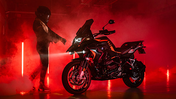 இந்தியர்களையே பொறாமை பட வச்சிட்டாங்களே! தரமான பைக்கை பிரெஞ்சுக்காரர்களுக்காக அறிமுகப்படுத்திய பிஎம்டபிள்யூ!