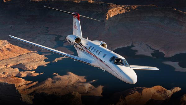 ரொம்ப நாள் சந்தேகம்! நடிகர்கள், தொழிலதிபர்கள் பிரைவேட் ஜெட்களை வச்சிருக்காங்களே அவங்களால சர்வதேச அளவில் பறக்க முடியுமா?