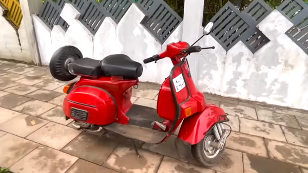 தெரிஞ்சிருந்த இந்த கார அப்போவே வாங்கியிருக்கலாம்! 40 வருஷமா உழைக்கும் கார்... இப்பவும் புதுசு போல மின்னுது... இன்னமும் பல வருஷத்த தாண்டும் போல...