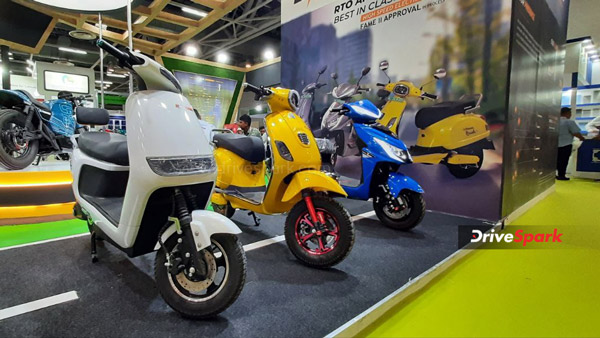 பெருத்த அடியை கொடுக்க தயாரான இந்திய நிறுவனம்... ஒன்றல்ல, இரண்டல்ல... மொத்தமா 6 இ-ஸ்கூட்டர்களை வெளியீடு செஞ்சிருக்கு!