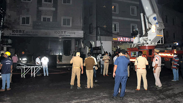 எலெக்ட்ரிக் ஸ்கூட்டர் வெடித்து 8 பேர் மரணம் . . . நாட்டையே உலுக்கிய சோகச் சம்பவம் . . .