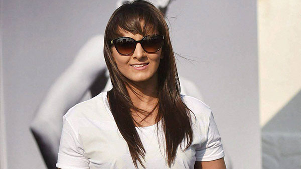 வெளிநாட்டு சொகுசு கார்கள் வேணாம்... இந்திய தயாரிப்பை வாங்கிய பிரபல விளையாட்டு வீராங்கனை... பாராட்டு குவிகிறது!