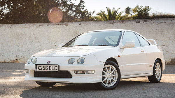 தங்கத்துல இன்வெஸ்ட் பண்ண போறீங்களா!.. அதுக்கு பதிலா இந்த கார்களில் இன்வெஸ்ட் பண்ணுங்க... ஃப்யூட்சர்ல செம்ம ரேட்டுக்கு போக வாய்ப்பிருக்கு!