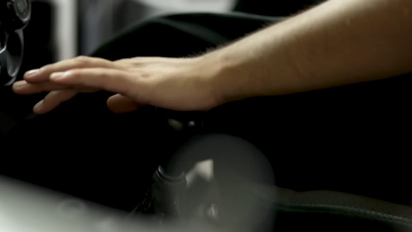 பெட்ரோல் ஹூண்டாய் சேன்ட்ரோ காரை மூன்றே நாட்களில் எலெக்ட்ரிக் காராக மாற்றிய நபர்... எவ்வளவு செலவுனு தெரிஞ்சா நீங்களும் உங்க காரை மாத்திக்க ஆசப்படுவீங்க!