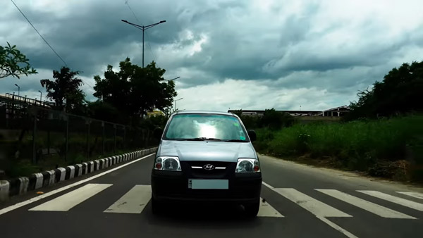 பெட்ரோல் ஹூண்டாய் சேன்ட்ரோ காரை மூன்றே நாட்களில் எலெக்ட்ரிக் காராக மாற்றிய நபர்... எவ்வளவு செலவுனு தெரிஞ்சா நீங்களும் உங்க காரை மாத்திக்க ஆசப்படுவீங்க!