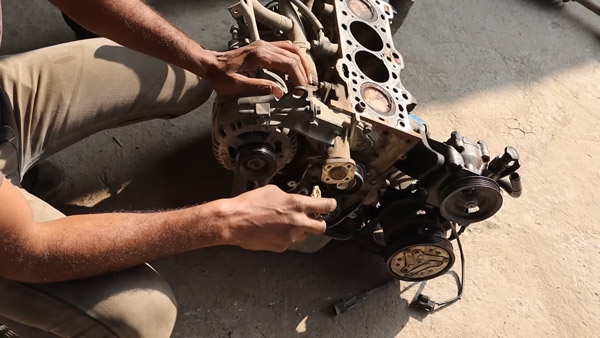 பெட்ரோல் ஹூண்டாய் சேன்ட்ரோ காரை மூன்றே நாட்களில் எலெக்ட்ரிக் காராக மாற்றிய நபர்... எவ்வளவு செலவுனு தெரிஞ்சா நீங்களும் உங்க காரை மாத்திக்க ஆசப்படுவீங்க!