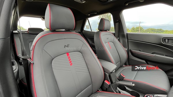 ஹூண்டாய் வென்யூ என்-லைன் கார் எப்படி இருக்கு? டிரைவிங் மோட்கள் எல்லாம் ஓகே!! முழு டெஸ்ட் டிரைவ் ரிவியூ