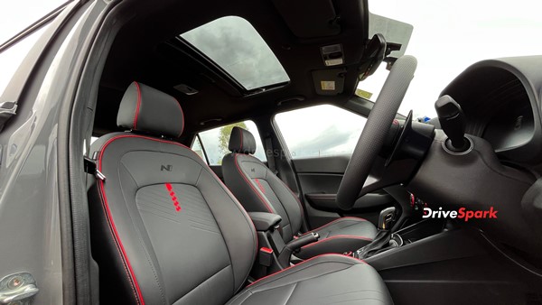 ஹூண்டாய் வென்யூ என்-லைன் கார் எப்படி இருக்கு? டிரைவிங் மோட்கள் எல்லாம் ஓகே!! முழு டெஸ்ட் டிரைவ் ரிவியூ