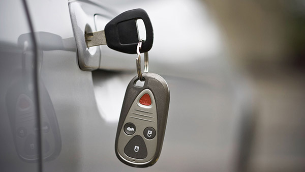 இந்த அம்சங்களை தராமலே இருந்திருக்கலாம்... கார்களில் வழங்கப்படும் இந்த அம்சங்களால் வெறுப்புதான் அதிகமாம்!