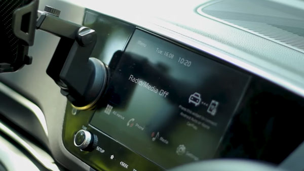 இந்த காரை வாங்கியதில் எங்க குடும்பமே ஹேப்பி!.. 3 மாத பயன்பாட்டை அடுத்து கேரன்ஸ் ஓனர் கூறிய தகவல்கள்!