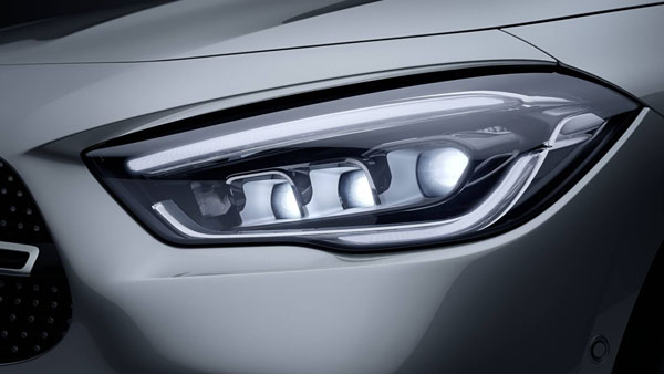 ரொம்ப நாள்கூட ஆகல... அதுக்குள்ள இவ்ளோ விலையுயர்ந்த காரை வாங்கிட்டாங்களா! நடிகை அபர்ணாவின் புதிய கார் விலை எவ்வளவு தெரியுமா?