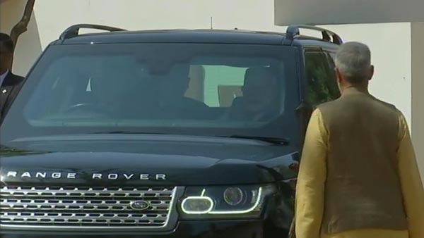 அதிபரின் காரில் குண்டு வெடிப்பு . . . சிறு காயம் கூட இல்லாமல் புடின் உயிர் தப்பியது எப்படி . . . அவர் கார் அவ்வளவு பாதுகாப்பானதா . . 