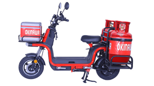 இனி எலெக்ட்ரிக் வாகனங்கள் தீ பிடித்து எரியாது . . . மத்திய அரசு எடுத்த சாட்டையால் கை மேல் பலன் . . .