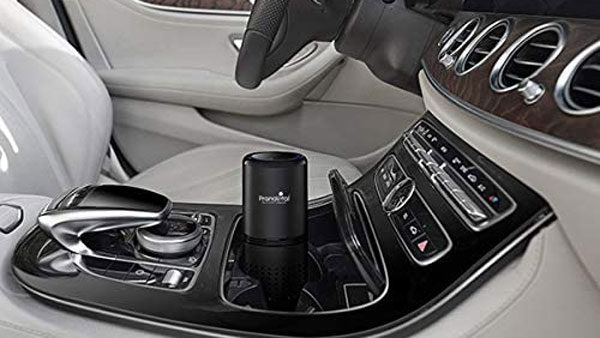 இந்த வாசனைக்குப் பல பேரு அடிக்ட் ஆகிட்டாங்க . . . புதிய காரில் வரும் வாசனை பின்னால் இவ்வளவு விஷயங்கள் இருக்கிறதா . . .