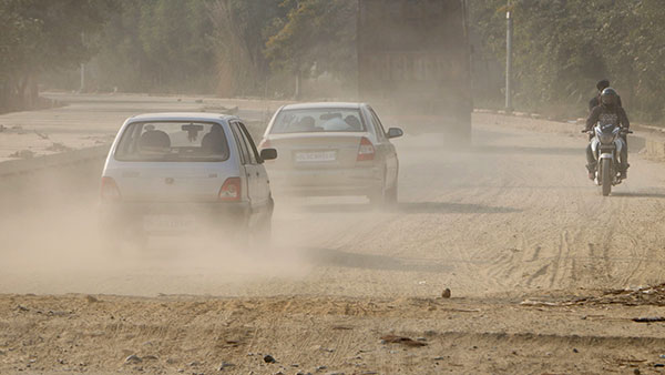 “தரமற்ற சாலைகளில் விபத்துகள் குறைவாகவே நடக்கின்றன” - சத்தீஸ்கர் அமைச்சர்!! இது என்னங்க புது புரளியா இருக்கு...