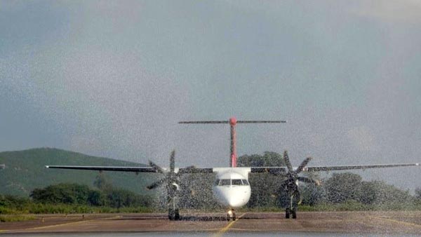 சம்பளம் கிடையாது... 80 விமானிகளை வீட்டிற்கு அனுப்பும் ஸ்பைஸ் ஜெட்!! ஓஹோ... இதுதான் காரணமா?