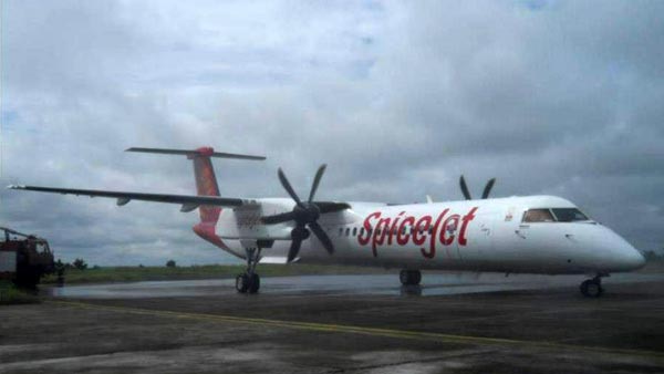 சம்பளம் கிடையாது... 80 விமானிகளை வீட்டிற்கு அனுப்பும் ஸ்பைஸ் ஜெட்!! ஓஹோ... இதுதான் காரணமா?