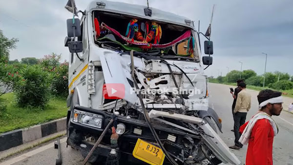 இம்மாம் பெரிய டிரக் மோதியும் காருக்கு பெருசா ஒன்னுமே ஆகல... தயாரிச்சது யாரு?.. நம்ம டாடாவாச்சே!