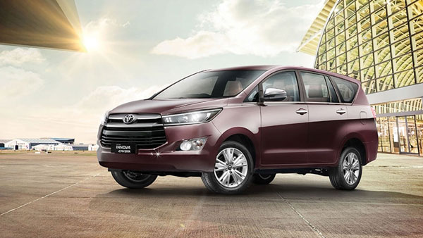 டொயோட்டா இன்னோவா காரில் இப்படி ஒரு புது மாடல் வரப்போகுதா! வாங்கறதுக்கு எல்லாரும் க்யூ-ல நிக்க போறாங்க!