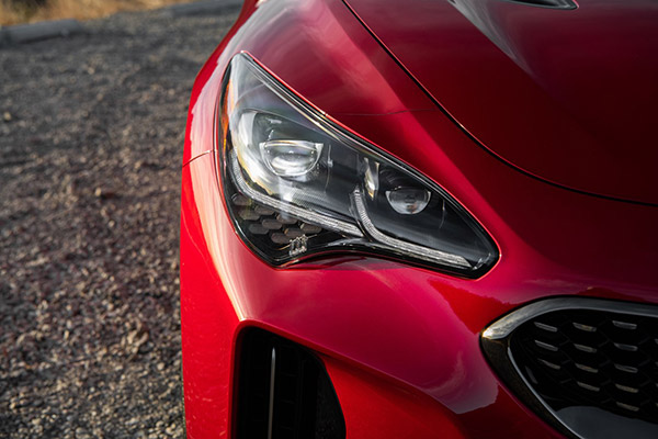 கியாவின் இந்த கார்கள் மட்டும் இந்தியால விற்பனையில இருந்துச்சு மாருதி சுஸுகி, ஹூண்டாய் எல்லாம் ஓரமாதான் நிக்கணும்! உலக நாடுகளில் விற்பனையில் கொடி கட்டி பறக்கும் 5 கியா கார்கள்!