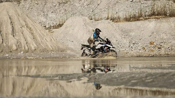 துணிவு இருந்தா தான் இப்படியெல்லாம் பண்ண முடியும் . . . தாய்லாந்தில் அஜித் செய்த தெறிக்க விடும் சம்பவம் . . .