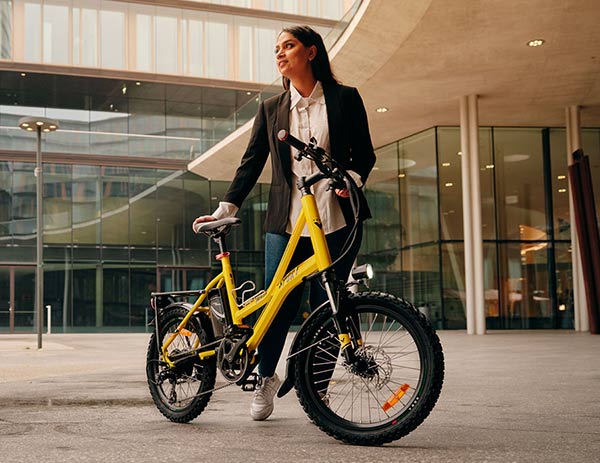 முதல் ஷோரூமை மும்பையில் திறந்த வான் மோட்டோ... அடுத்து சென்னையிலும் திறக்க போறாங்க... 