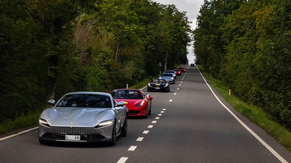 நீங்க கண்ணை மூடி ஒரு காரை நினைச்சா சிவப்பு கலர் கார் தான் உங்க கண்ணுக்குத் தெரியும் ஏன் தெரியுமா . . . இதற்குப் பின்னாடி இப்படி ஒரு சம்பவம் இருக்குது . . .