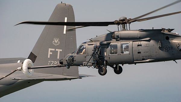 ராணுவ ஹெலிகாப்டர்களில் மட்டும் ஏன் ஈட்டி போன்ற கம்பி இருக்கு தெரியுமா? இதுல இவ்ளோ பெரிய ரகசியம் மறஞ்சிருக்கா!