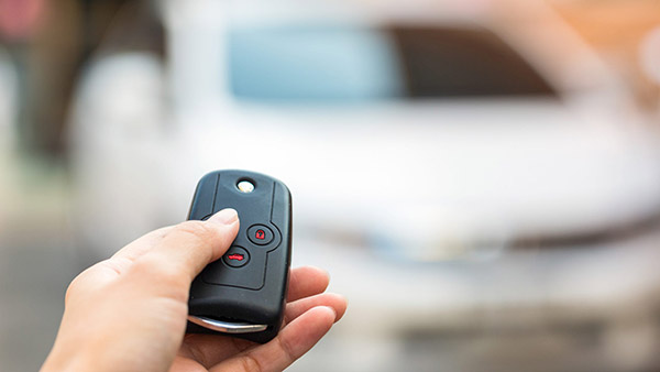 சாவிகூட தயாரிக்க முடியாத நிலைக்குப் போன டொயோட்டா . . . மீண்டும் கற்காலத்திற்கே போயிடுவாங்க போல . . .