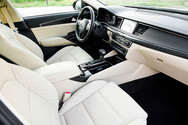 கியாவின் இந்த கார்கள் மட்டும் இந்தியால விற்பனையில இருந்துச்சு மாருதி சுஸுகி, ஹூண்டாய் எல்லாம் ஓரமாதான் நிக்கணும்! உலக நாடுகளில் விற்பனையில் கொடி கட்டி பறக்கும் 5 கியா கார்கள்!