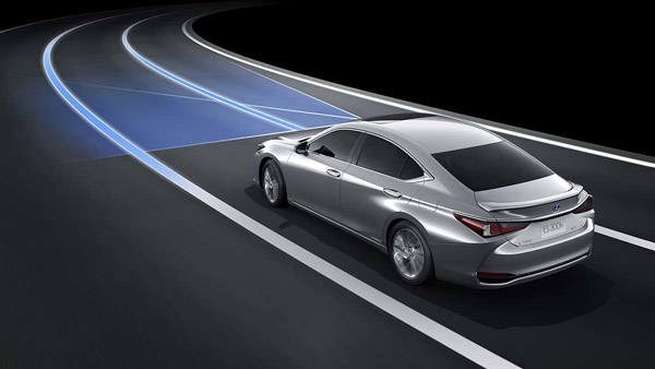 ஆடி ஏ6 சொகுசு காருக்கு ஆப்பு வைக்கணுமாம்... செல்ஃப் சார்ஜ் வசதியுடன் அப்டேடட் லெக்சஸ் இஎஸ் 300எச் சொகுசு செடான் அறிமுகம்!