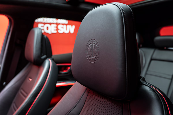 கண்டிப்பா இந்த காருல இருக்க ஒவ்வொரு அம்சமும் உங்களை வாங்க தூண்டும்... மிக சூப்பரான எலெக்ட்ரிக் காரை வெளியீடு செய்த மெர்சிடிஸ்!