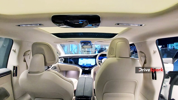 ஒரு முறை சார்ஜ் செய்தால் 850 கிமீ ஓடும் புதிய எலெக்ட்ரிக் கார்! அதுக்குள்ள இவ்ளோ பேர் ஆர்டர் குடுத்துட்டாங்களா