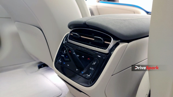 ஒரு முறை சார்ஜ் செய்தால் 850 கிமீ ஓடும் புதிய எலெக்ட்ரிக் கார்! அதுக்குள்ள இவ்ளோ பேர் ஆர்டர் குடுத்துட்டாங்களா