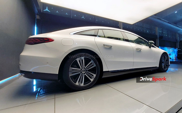 ஒரு முறை சார்ஜ் செய்தால் 850 கிமீ ஓடும் புதிய எலெக்ட்ரிக் கார்! அதுக்குள்ள இவ்ளோ பேர் ஆர்டர் குடுத்துட்டாங்களா