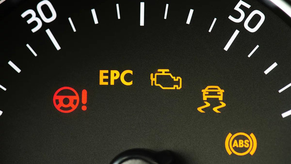 உங்க வாகனம் மழை வெள்ளத்துல மூழ்கிருச்சா... உடனே கவனிக்க வேண்டிய ஐந்து முக்கிய கார் பாகங்கள்!