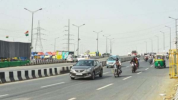 1000 கி.மீ தூரத்தை வெறும் 5 மணி நேரத்தில் கடக்கலாம் . . . இந்தியாவிற்கு வருகிறது உலகின் அதிவேக ஹைவே . . . . 