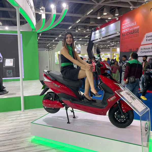 இரு ஜாம்பவான் நிறுவனங்களின் எலெக்ட்ரிக் டூ-வீலர்களுக்கான மானியம் திடீர் நிறுத்தம்... ஏன் இந்த நடவடிக்கை? முழு விபரம்!