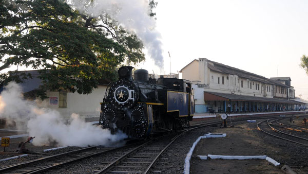 இந்தியாவையே திரும்பி பார்க்க வைக்கும் திருச்சி . . . ஊட்டி மலை ரயில் வேற லெவலுக்கு மாற போகுது . . .