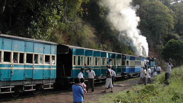 இந்தியாவையே திரும்பி பார்க்க வைக்கும் திருச்சி . . . ஊட்டி மலை ரயில் வேற லெவலுக்கு மாற போகுது . . .
