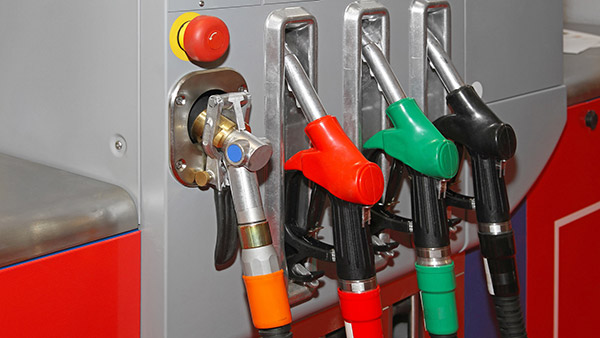 பெட்ரோல் vs டீசல் vs சிஎன்ஜி... இந்த மூன்றில் எந்த கார் பெஸ்ட்! மெக்கானிக்குகள்கூட இந்த விஷயத்த சொல்ல மாட்டாங்க!