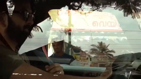 இந்த பிரபல நடிகர் இன்னும் எத்தனை கார் தாங்க வாங்குவாரு!! புதியதாக மற்றொரு விலைமிக்க மெர்சிடிஸ் கார்...