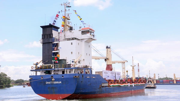 நடுக் கடலில் கப்பலை நிறுத்த எப்படி பிரேக் பிடிப்பார்கள் தெரியுமா . . . இதுக்கு பின்னாடி இவ்வளவு விஷயம் இருக்கா . . .